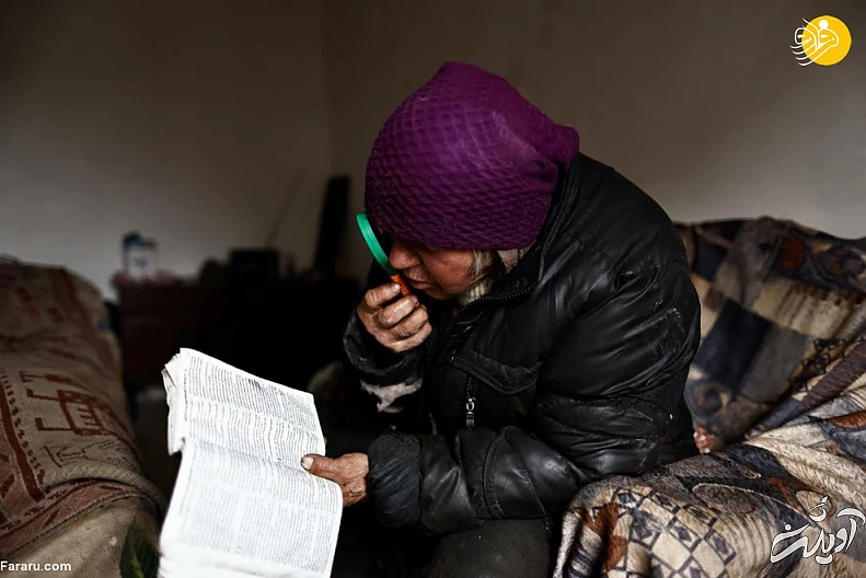 (تصاویر) داستان پیرزن اوکراینی و مرغهایش